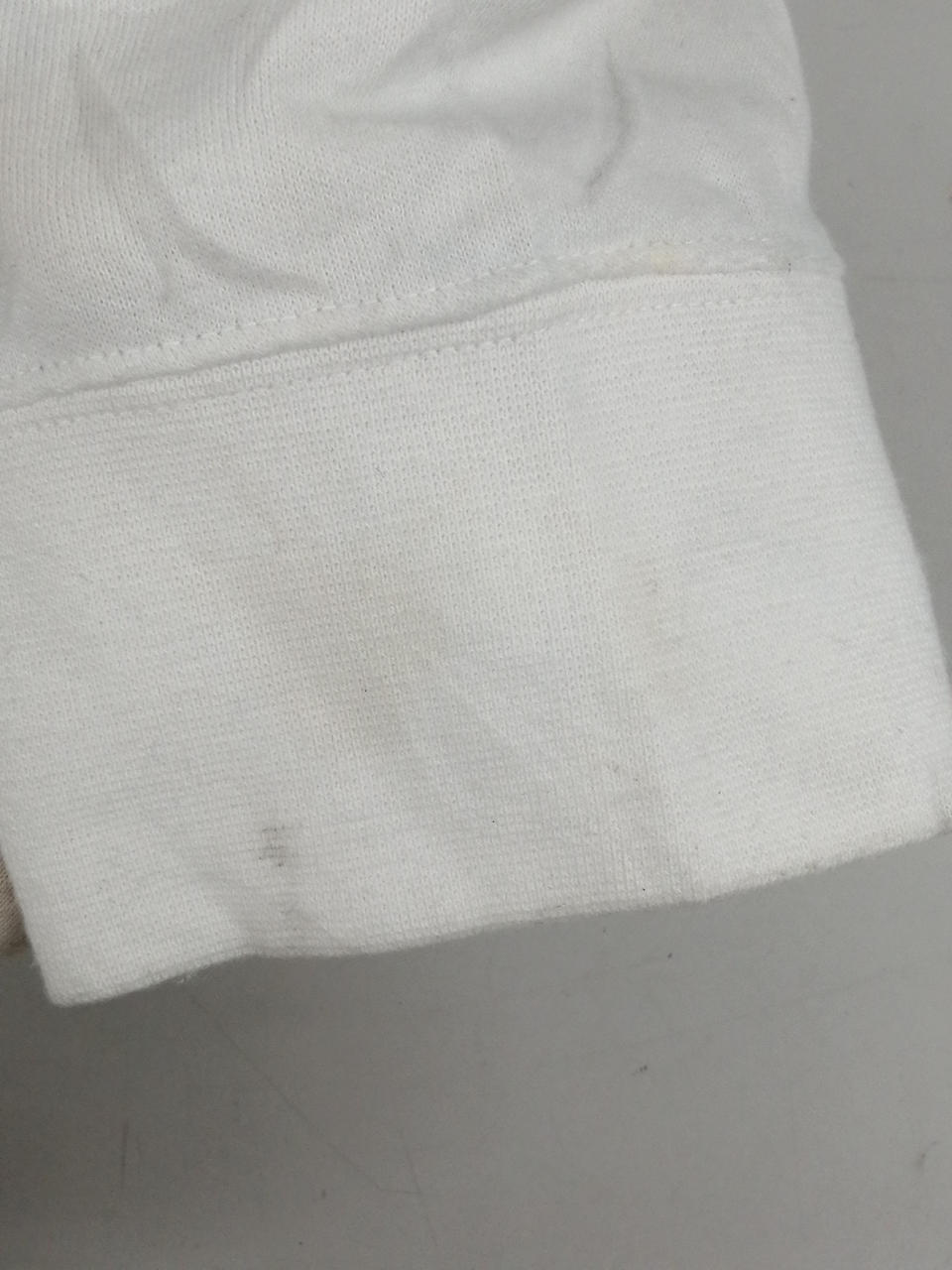 袖口シミあります