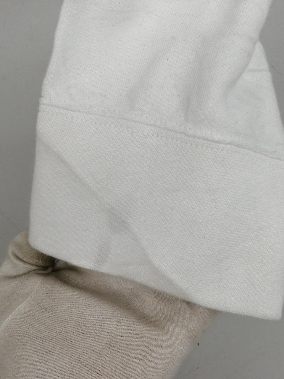 袖口シミあります
