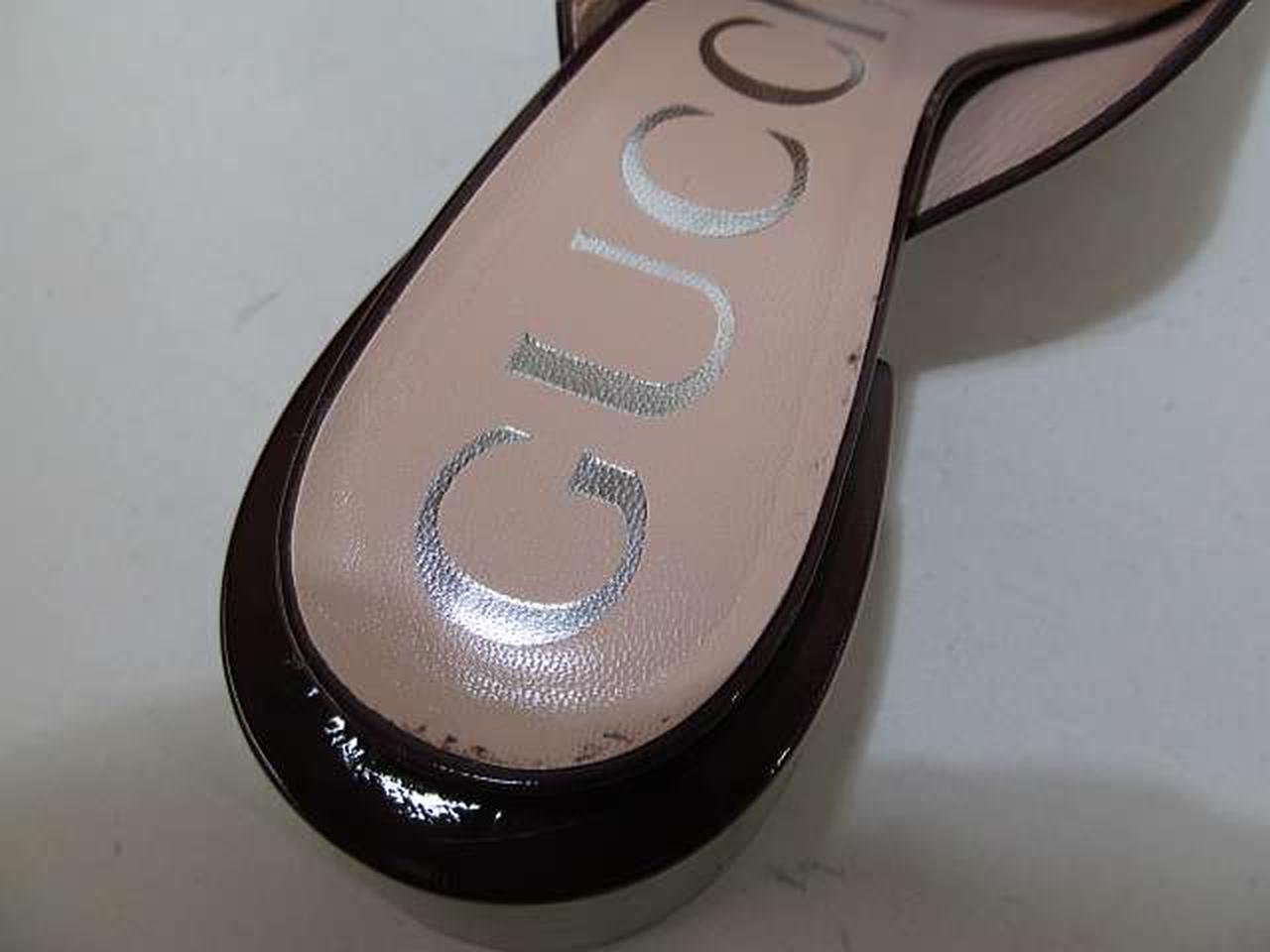 かかとに汚れあります