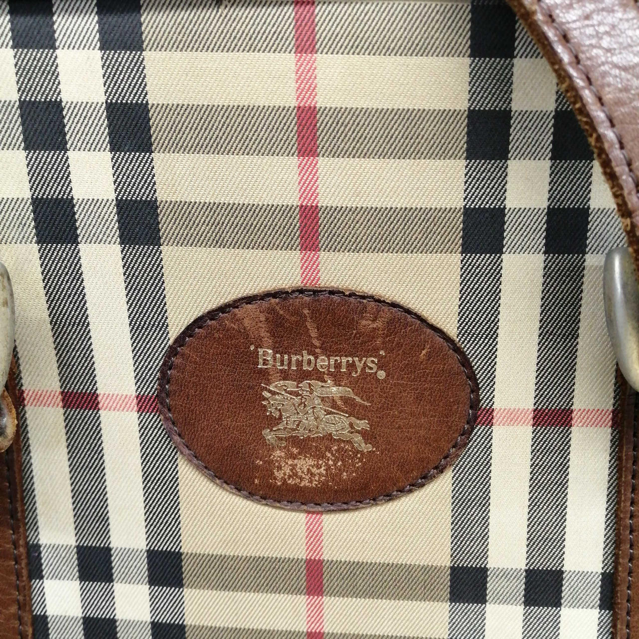 スレや剥げがあります