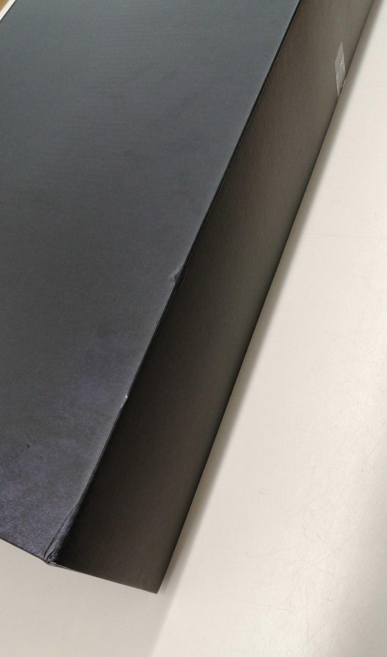 多少の凹みあり