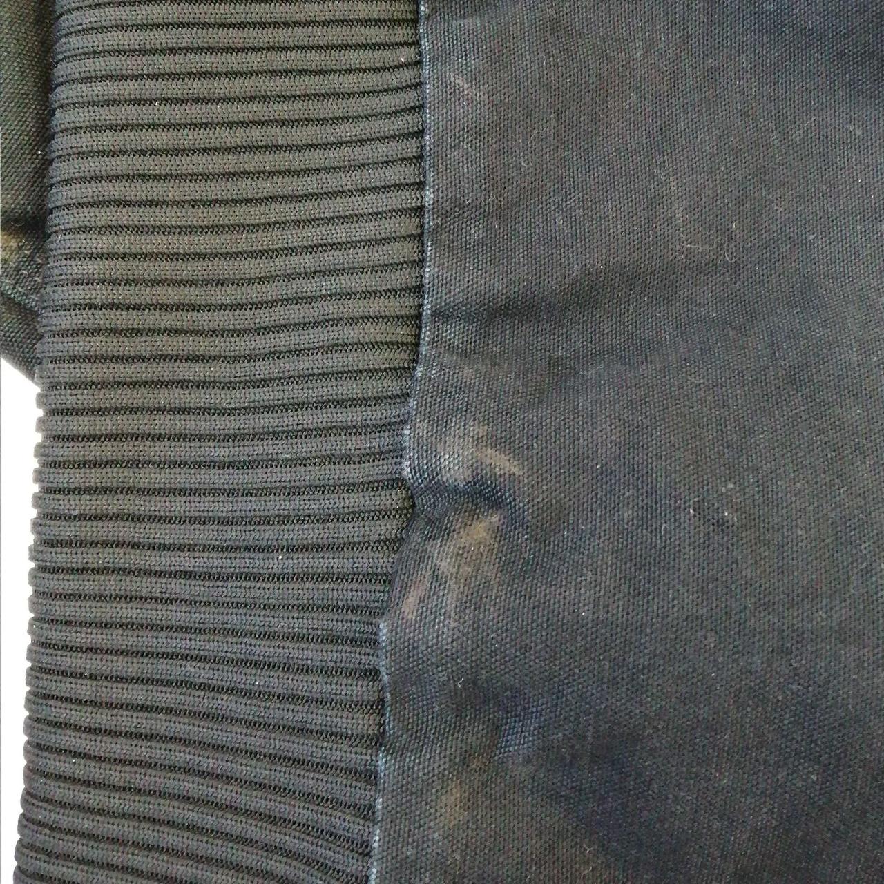 後ろにも汚れがあります