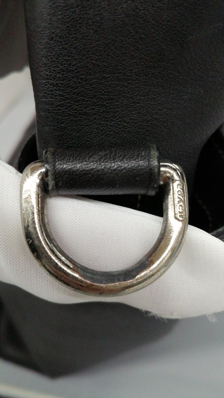 金具部分にキズサビ有り