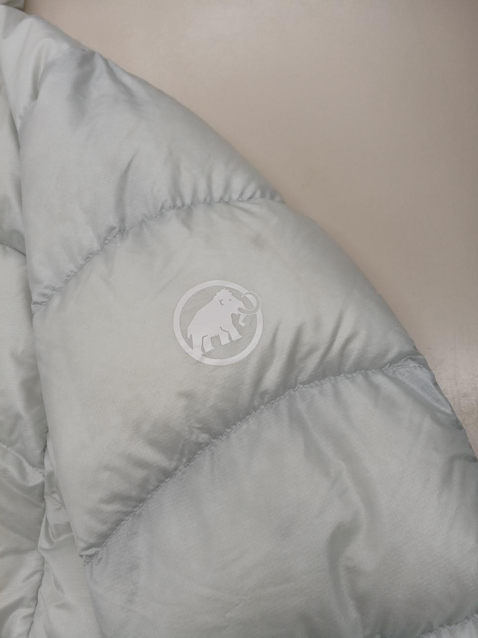 薄い汚れがあります