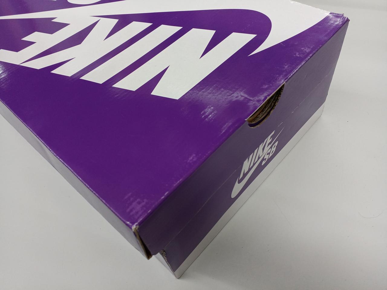 箱にスレ傷あり