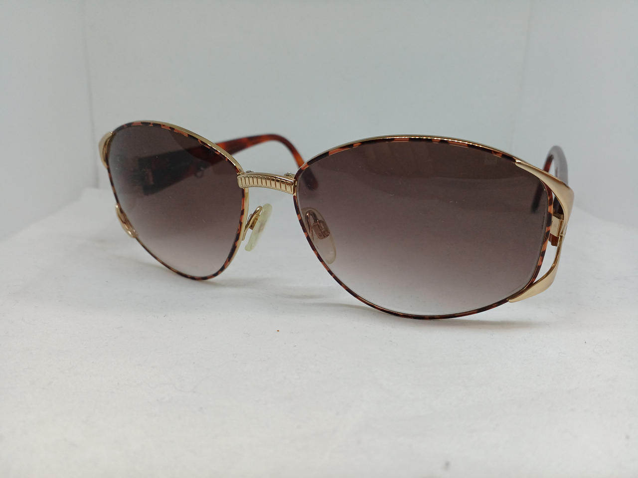 ケース無しでのお取り扱いとなります