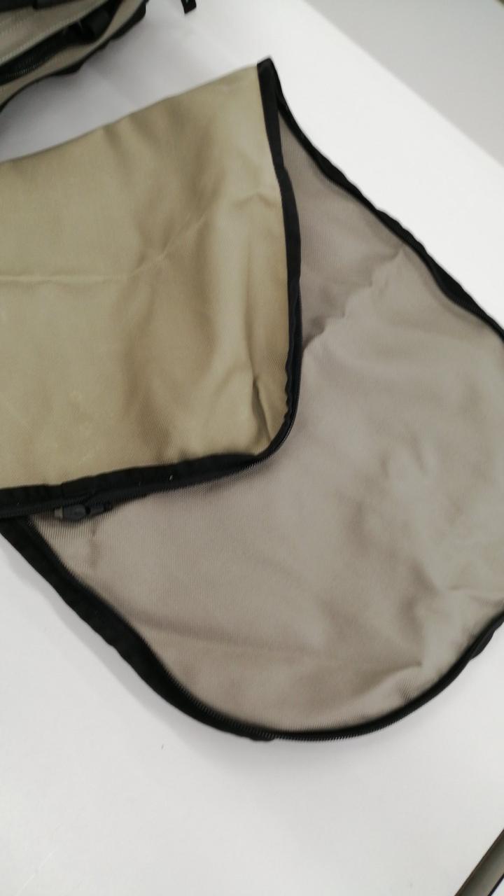 肩ベルト収納カバー