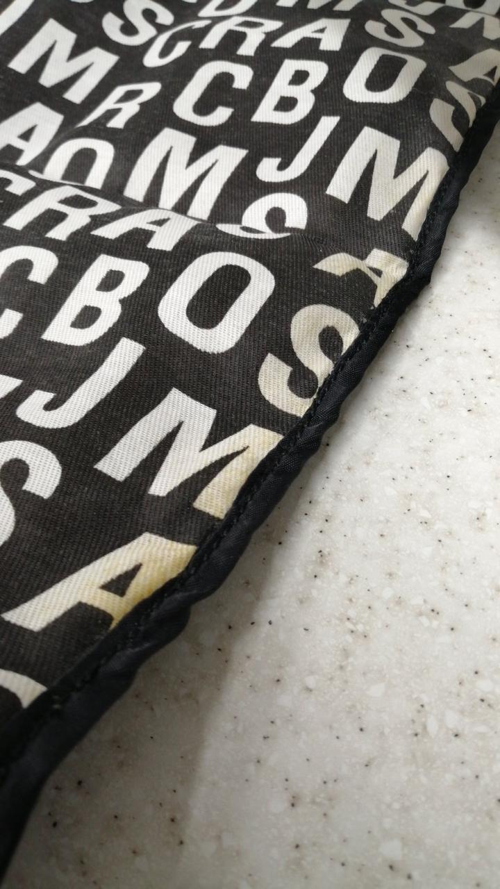 オムツ替えシート汚れあり