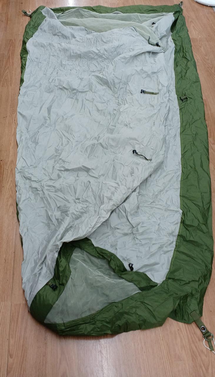 シワがありますが綺麗です。