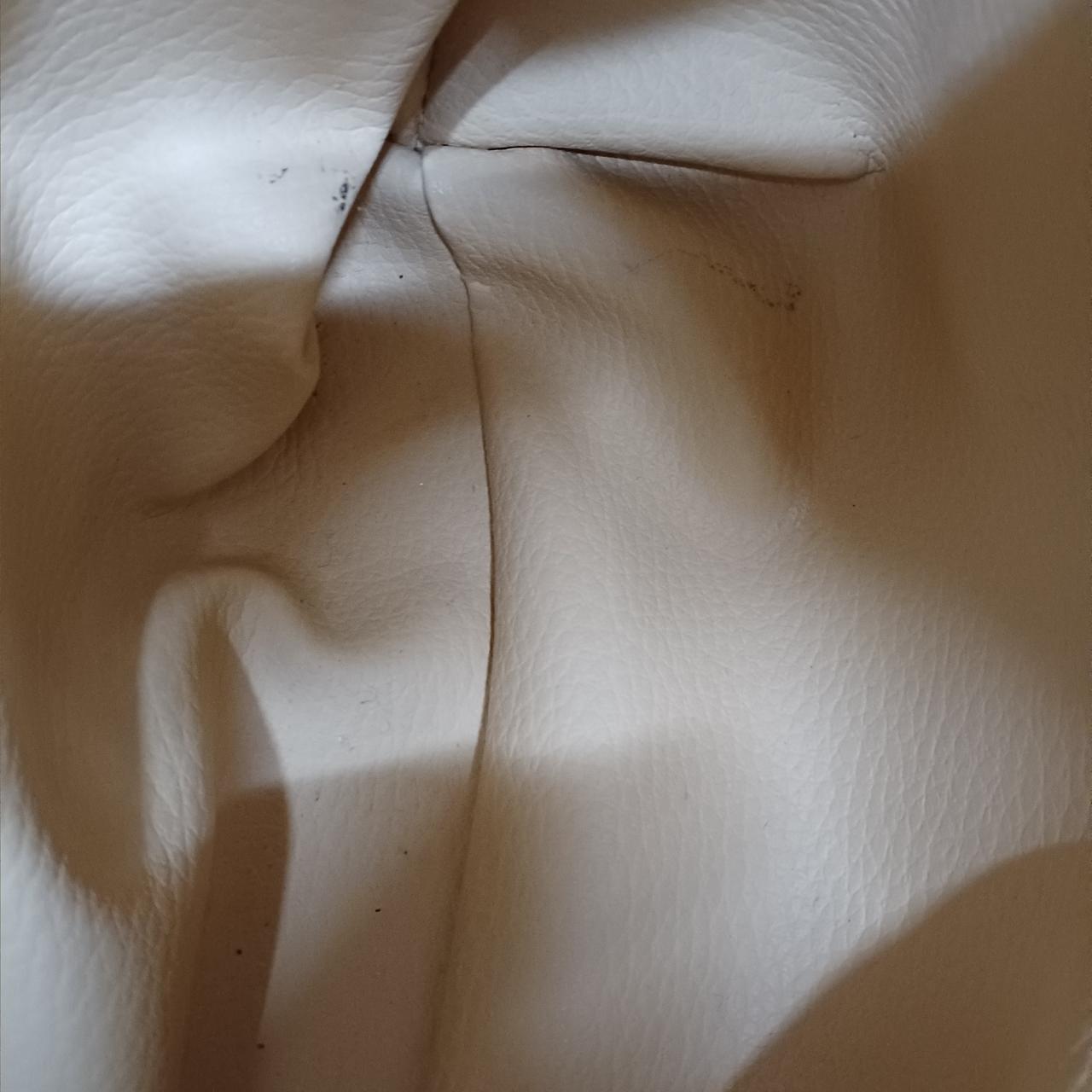 内側に汚れがあります