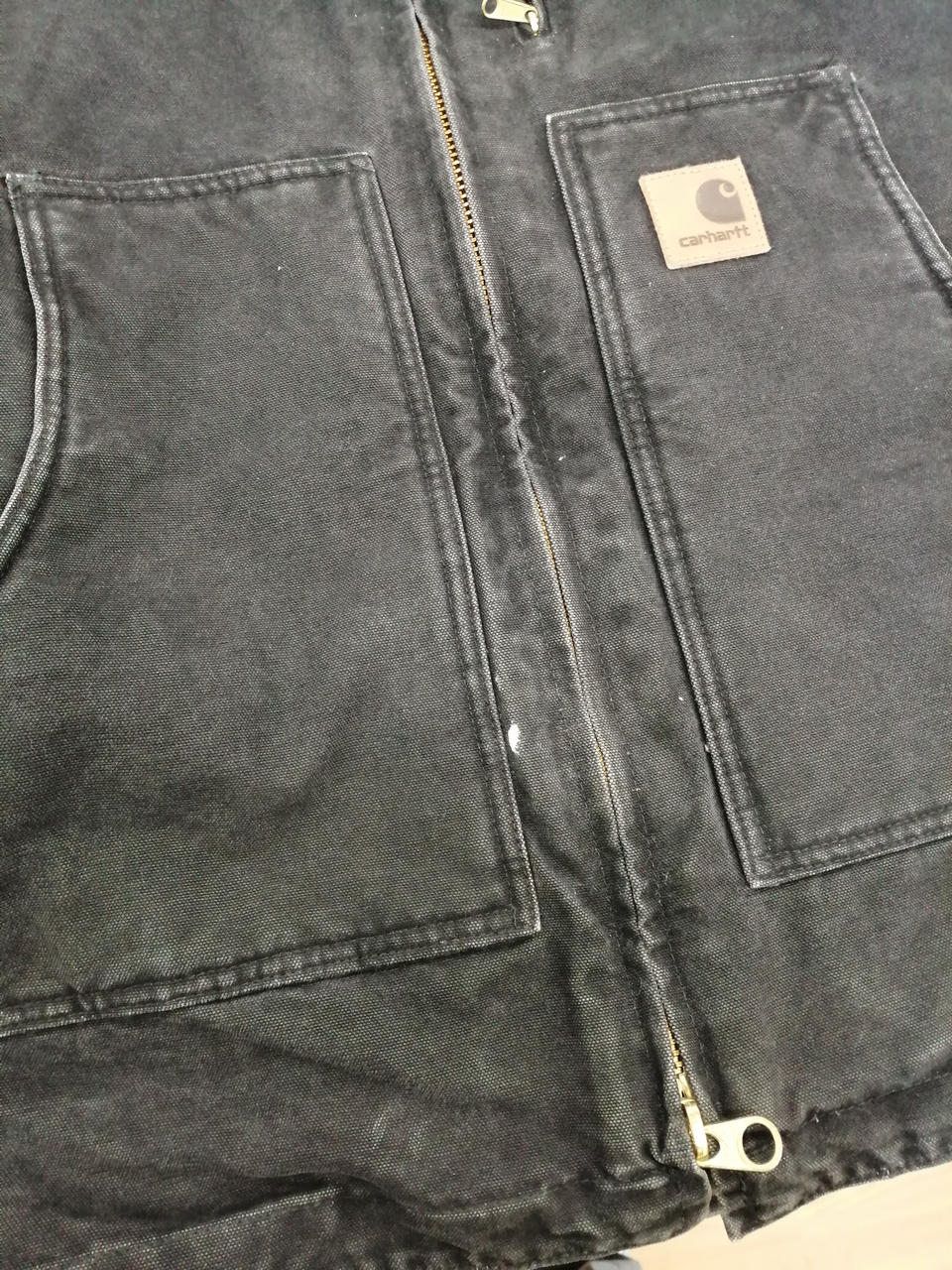 ペンキ汚れがあります