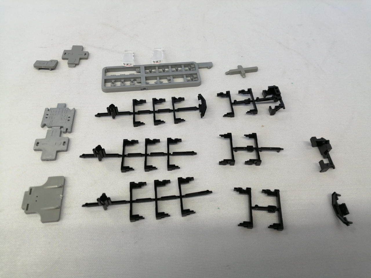 基本セットの箱の内容物になります。