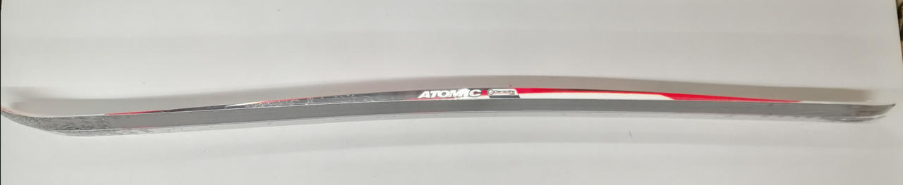 仕様かわからない反りがあります