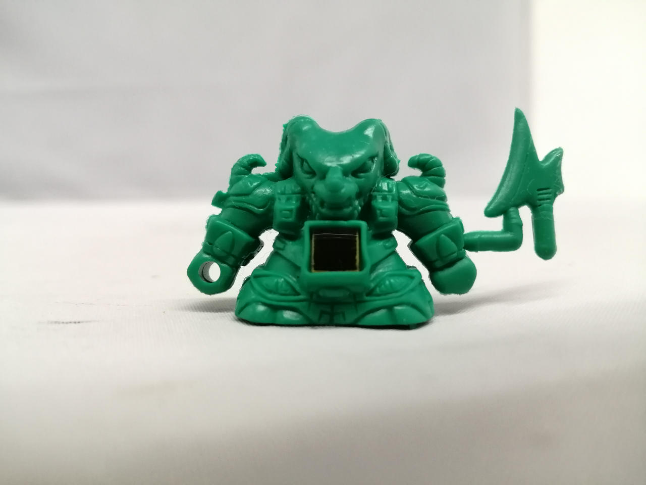 武器が未切り取りになります。