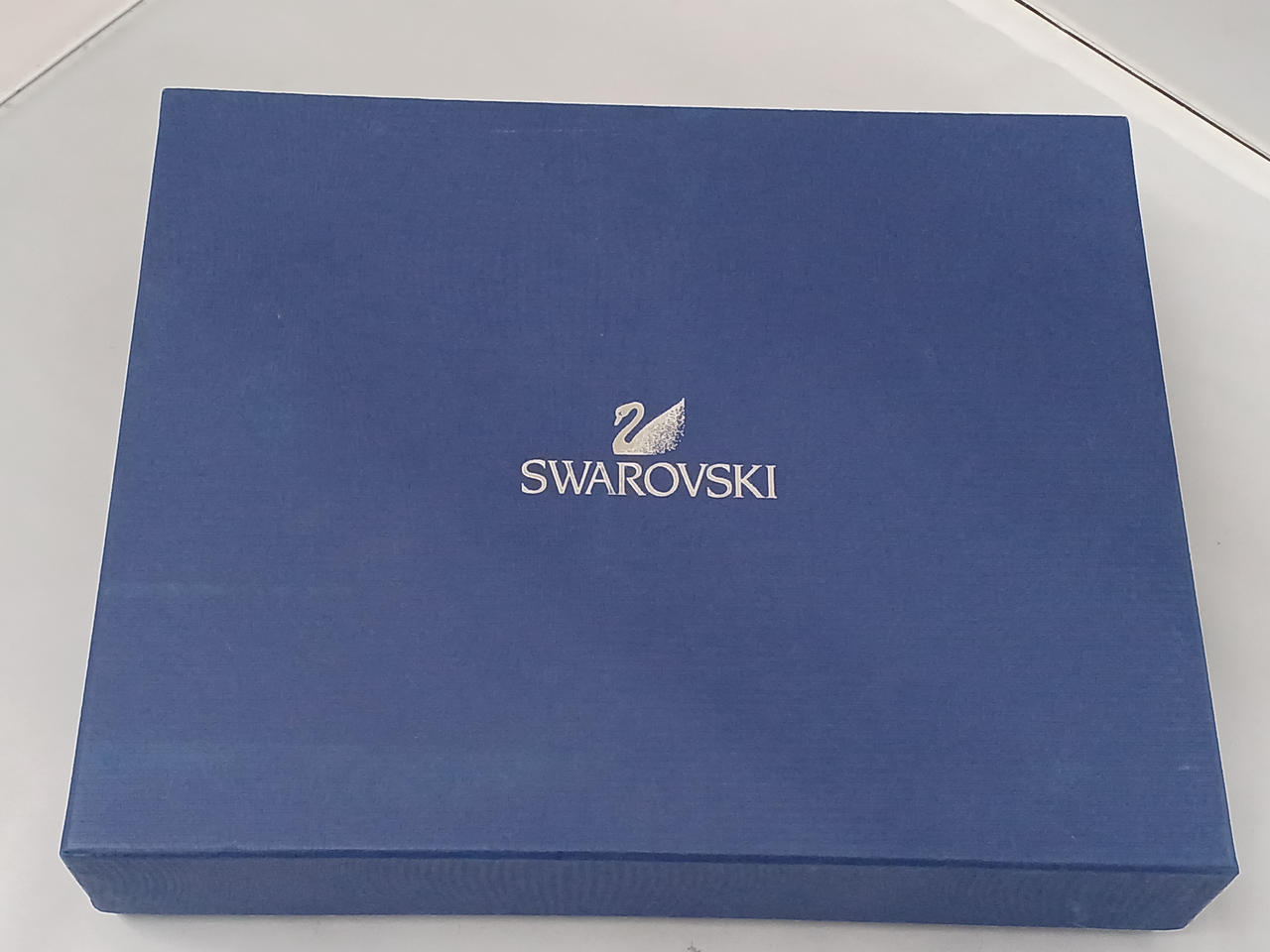 箱全体的に汚れキズ有り