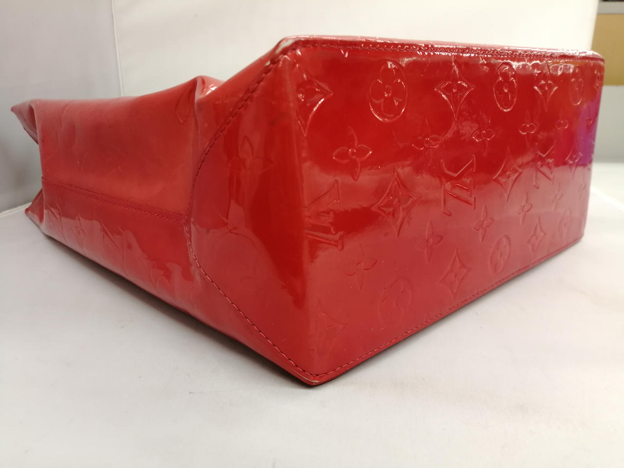 角にスレがあります