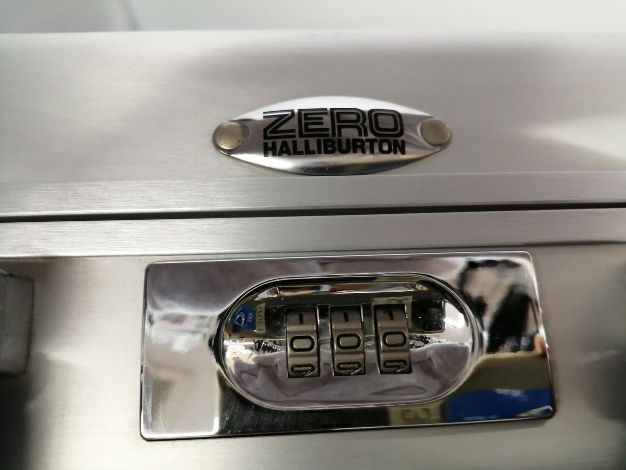 暗証番号は000の状態です