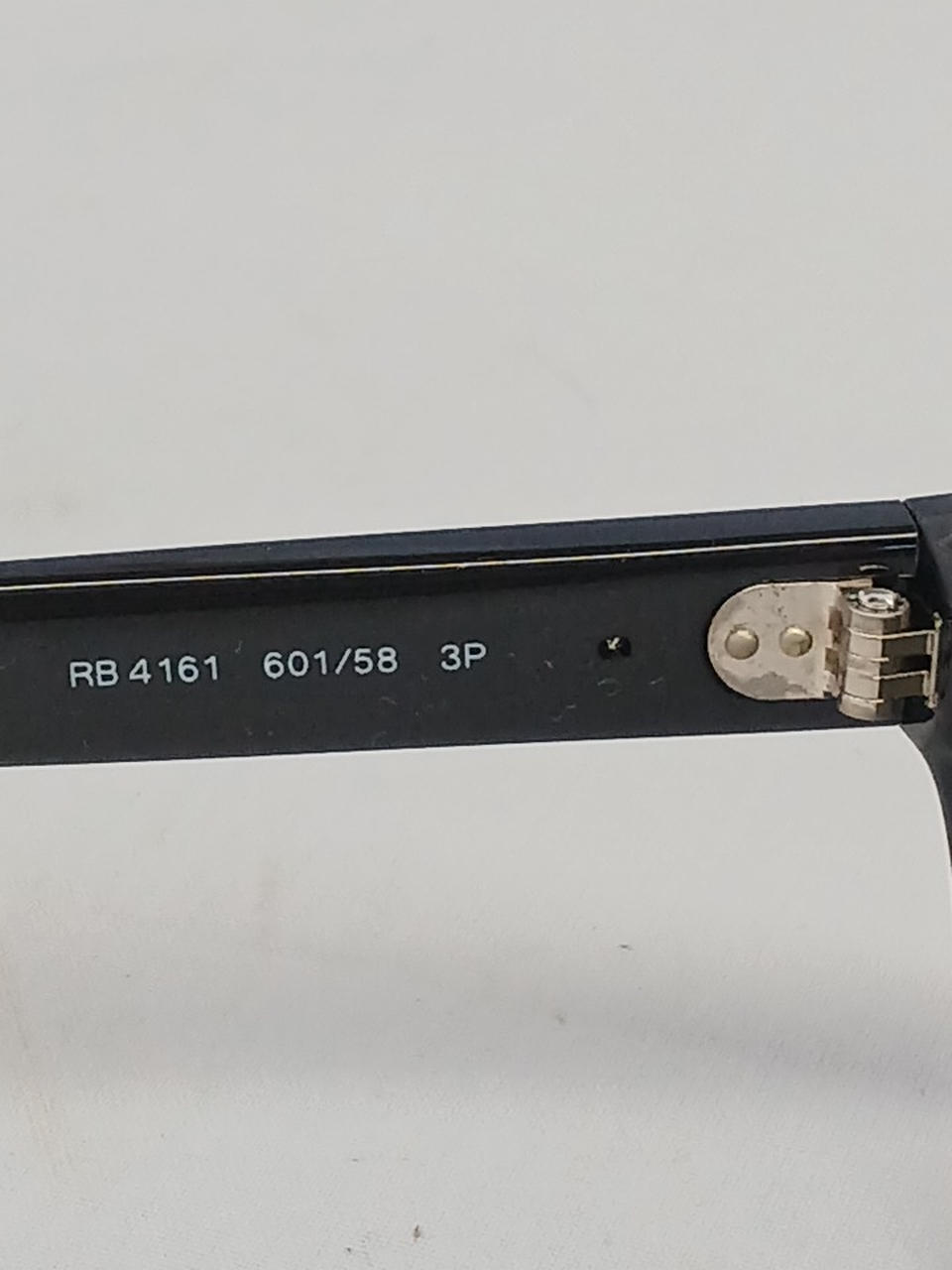留め具部分キズ汚れ有り