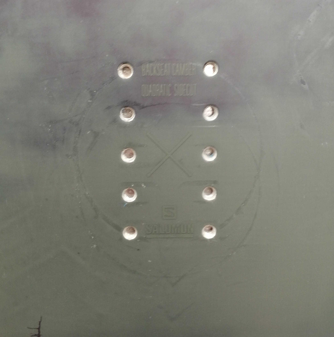 左ビンディング装着跡