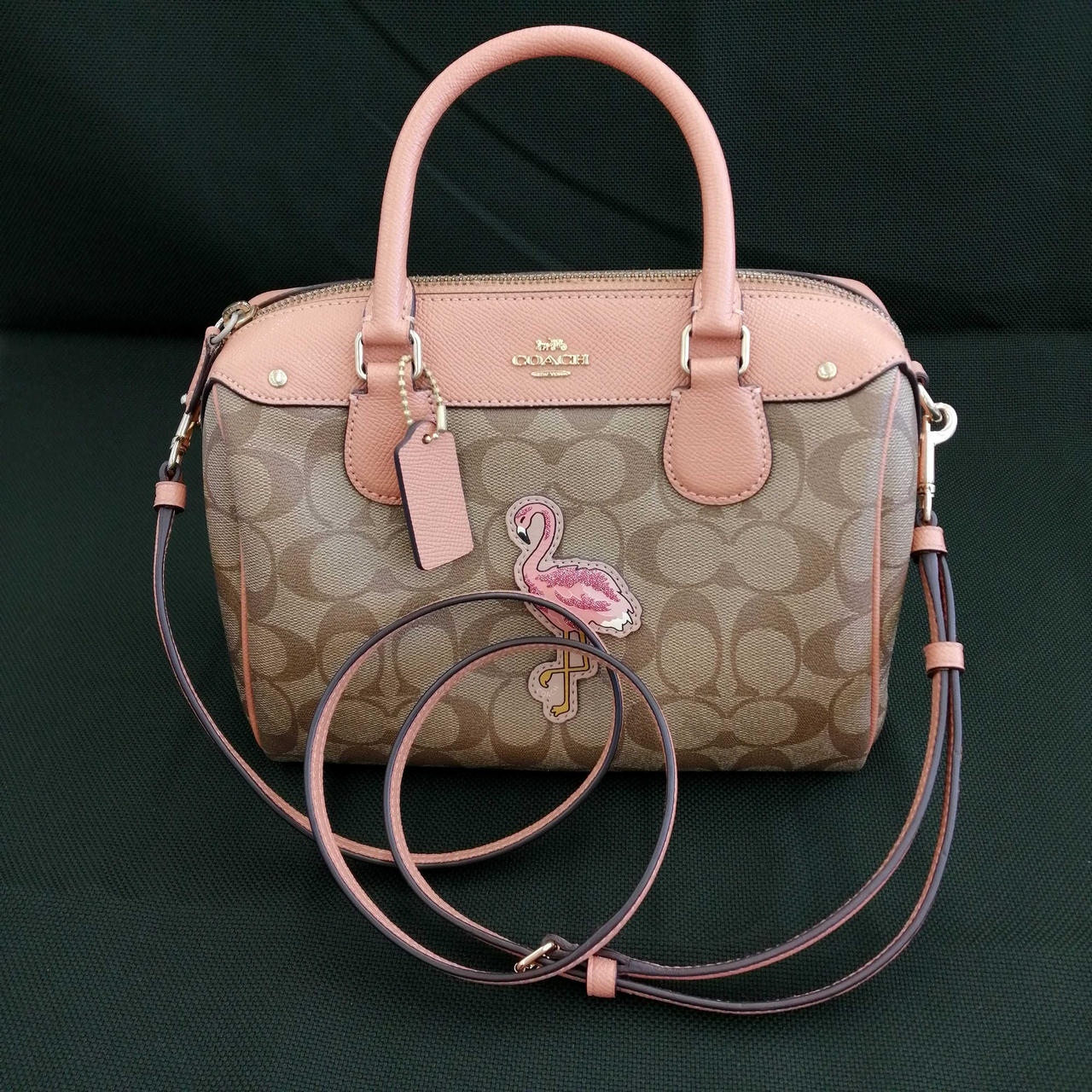 ショルダーベルト付属