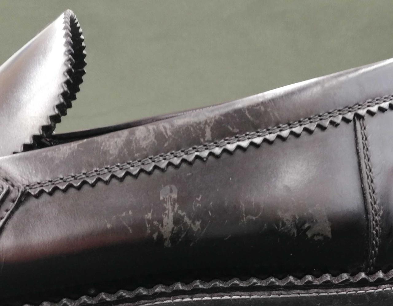 全体的に汚れあり。