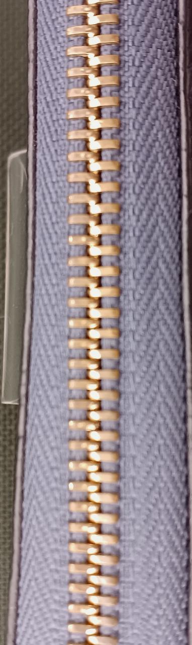 金具部分、全体的に剥がれあり。