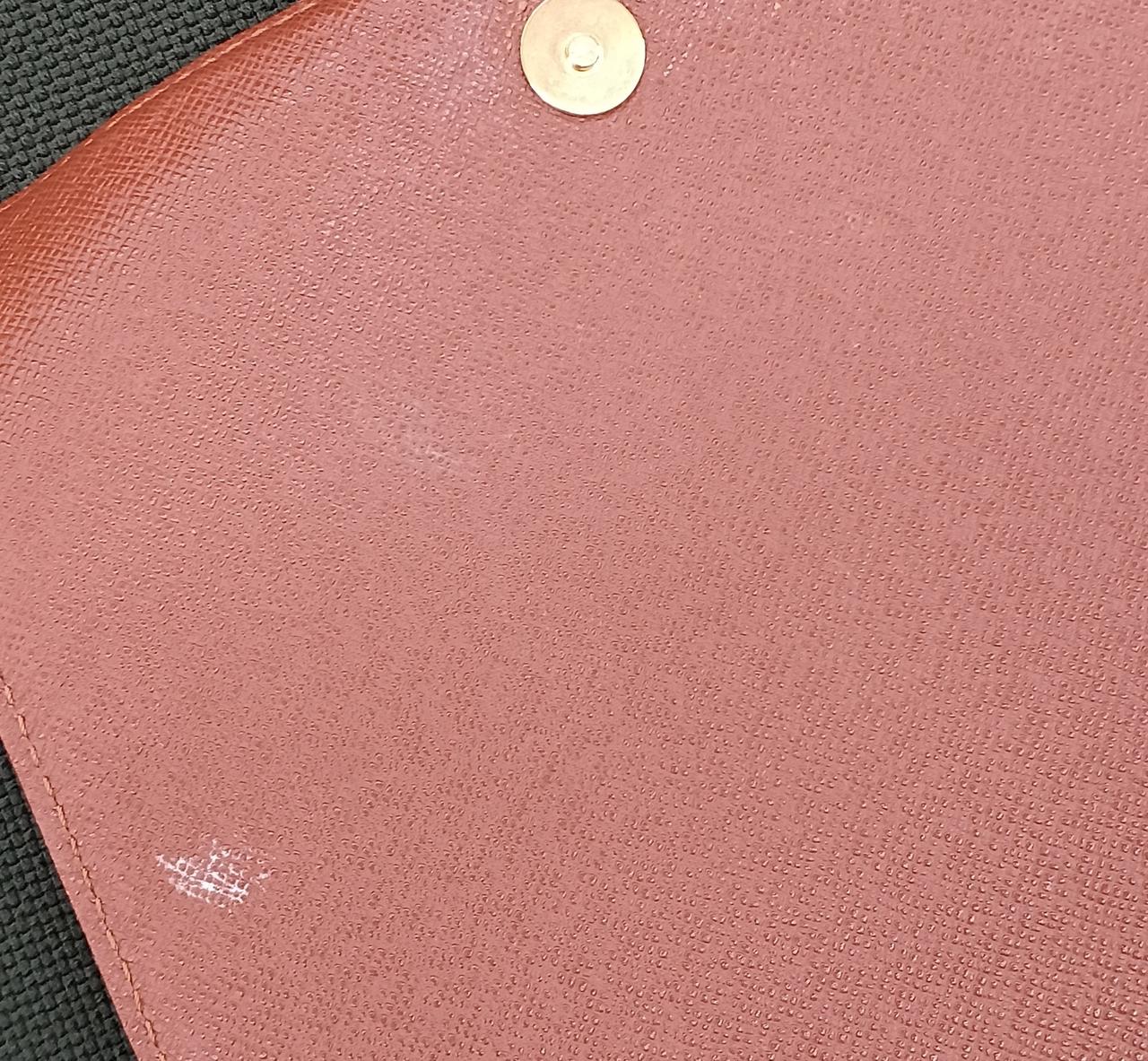 内側汚れあり。