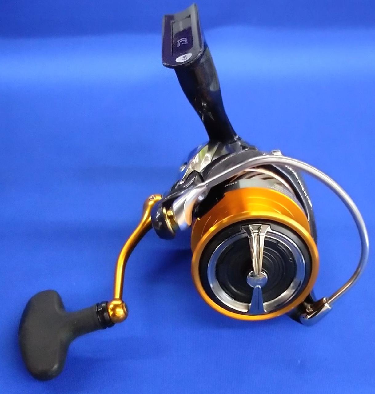 Daiwa REVROS LT 3000D-C スピニングリール ダイワ レブロス LT3000D-C (リール) 価格比較 - 価格.com