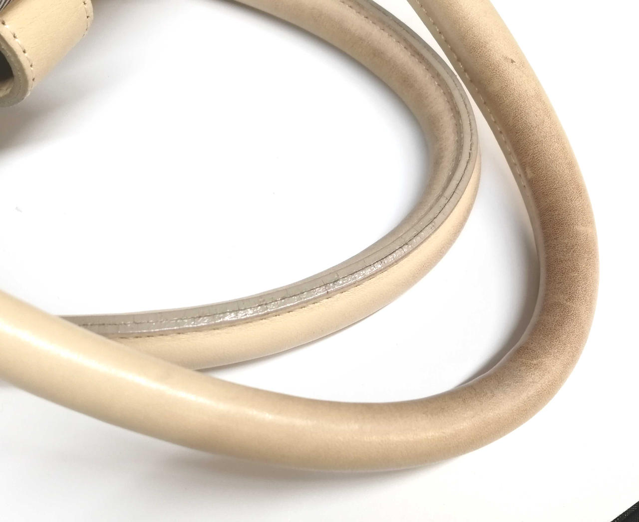 ハンドル、汚れあります