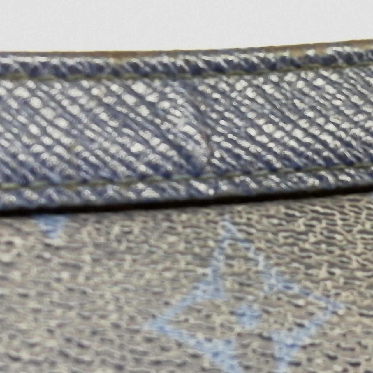 シワ、キズ、スレあります