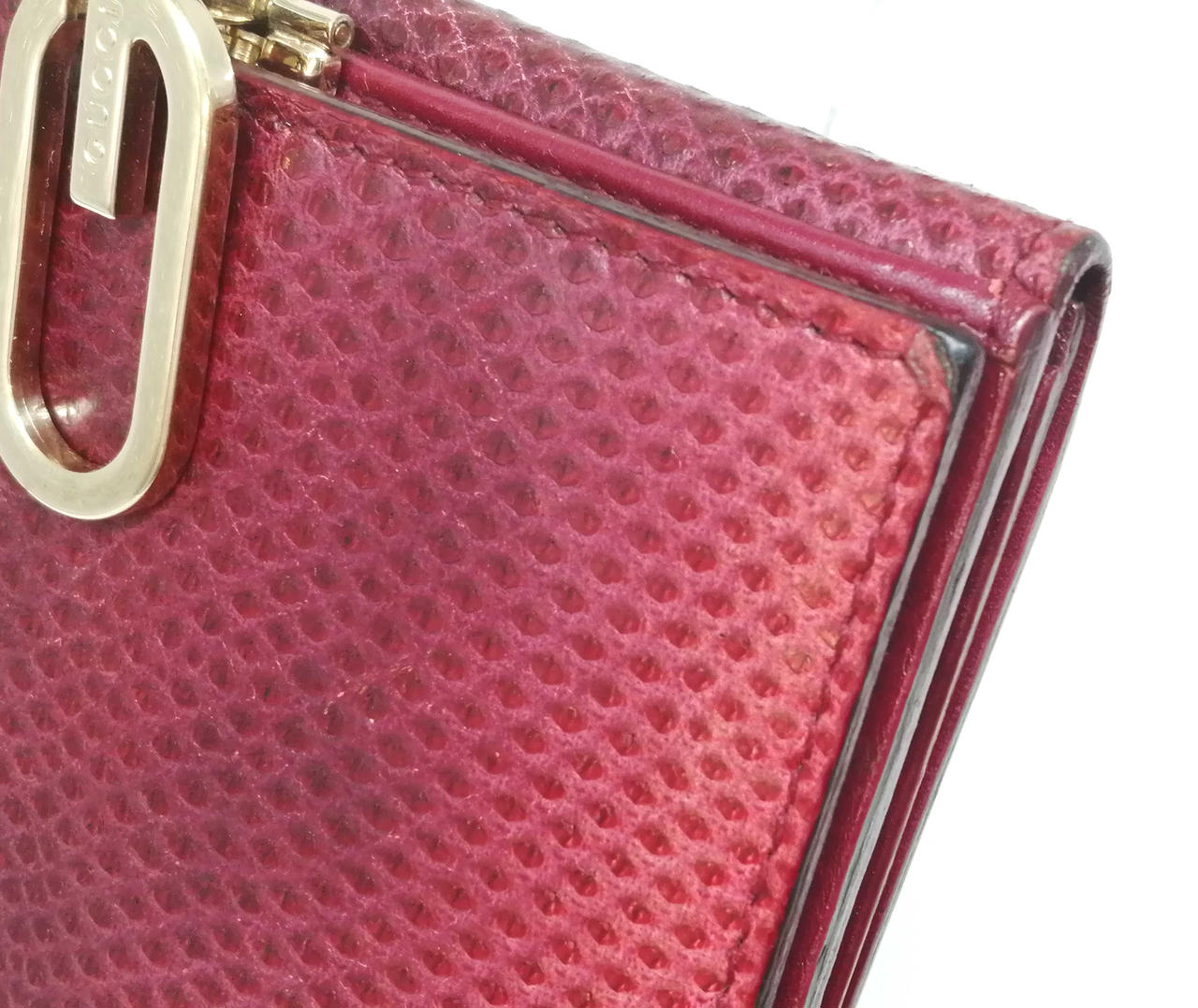 角めくれあります