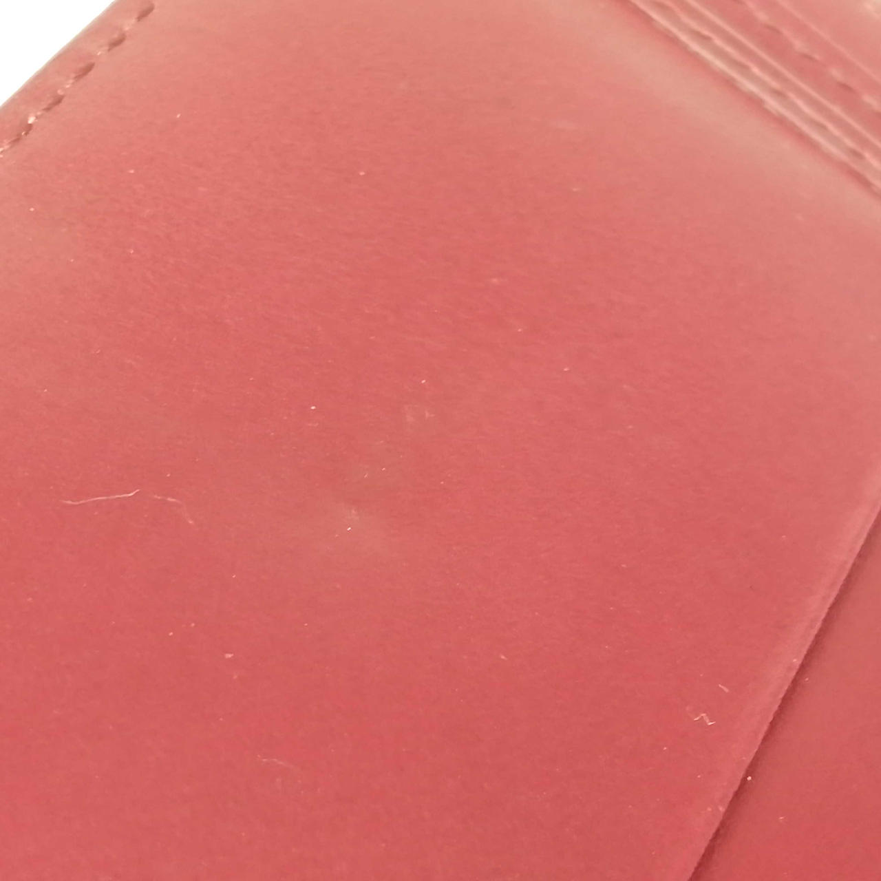 金具が当たる箇所　跡あります。