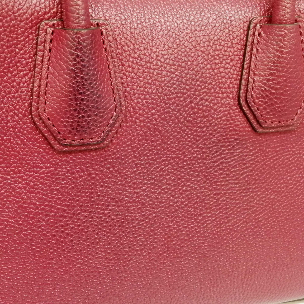 背面、スレで黒ずんで