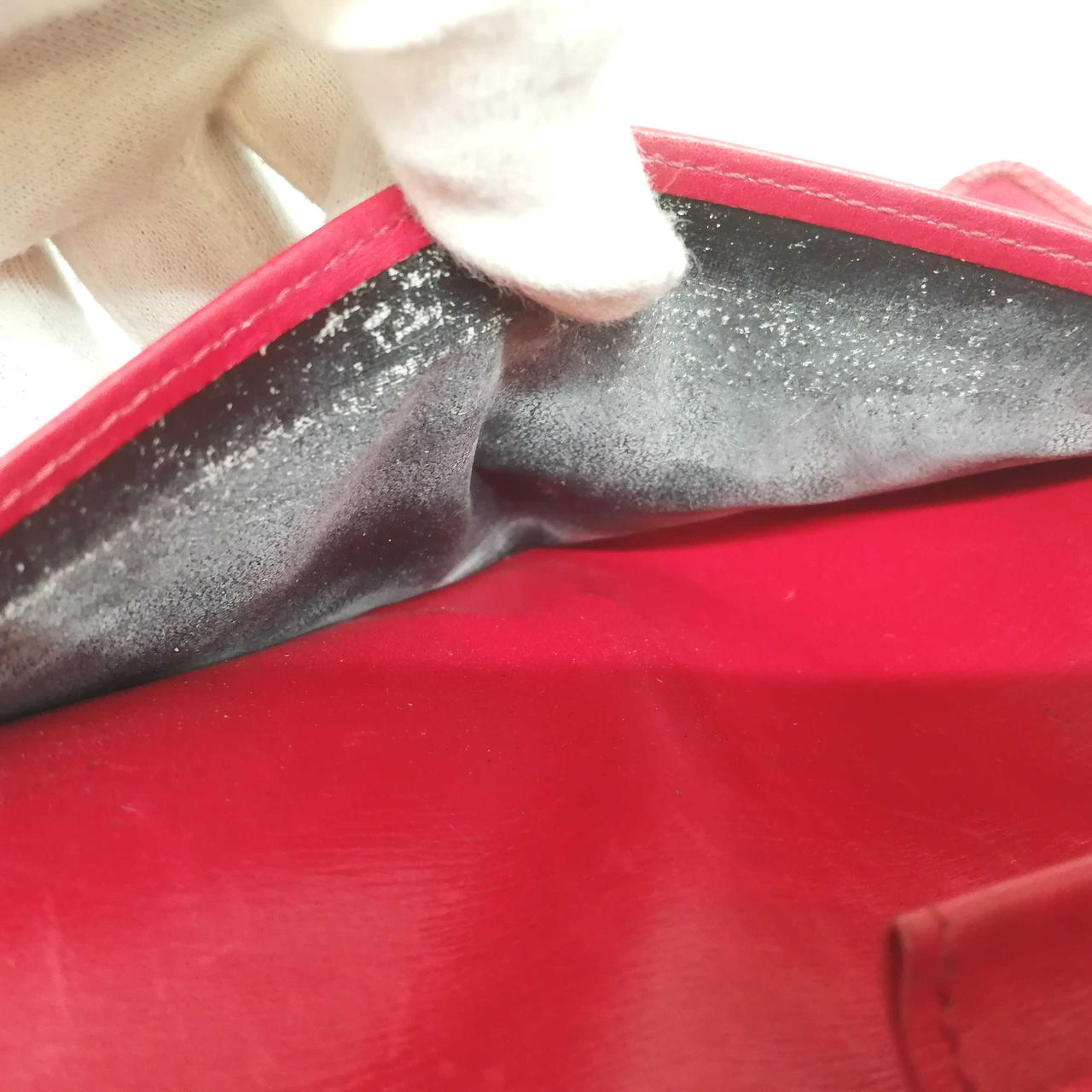 ポケット内、劣化あります