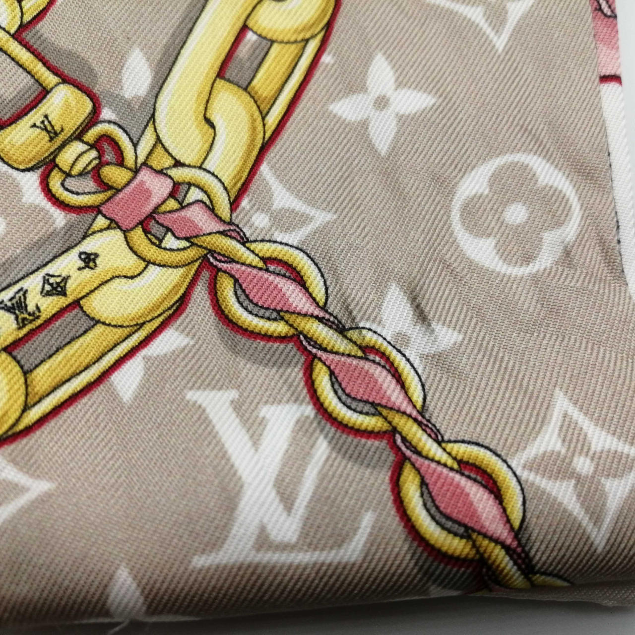 シミ・シワあり