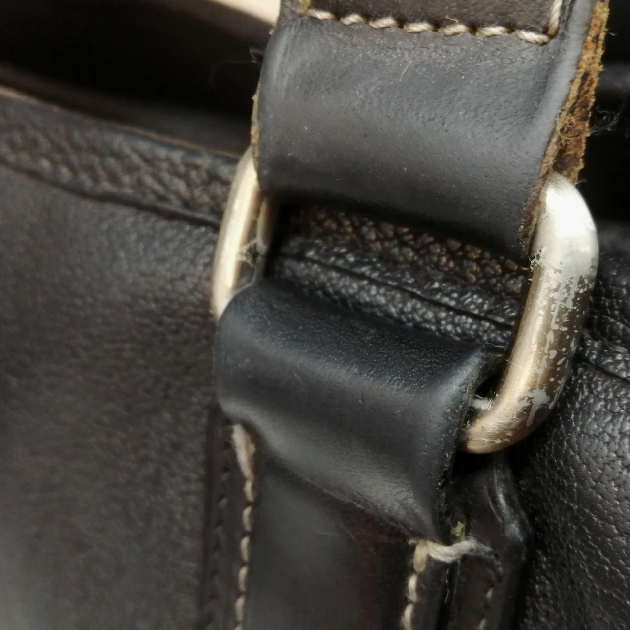 くすみ、キズあります