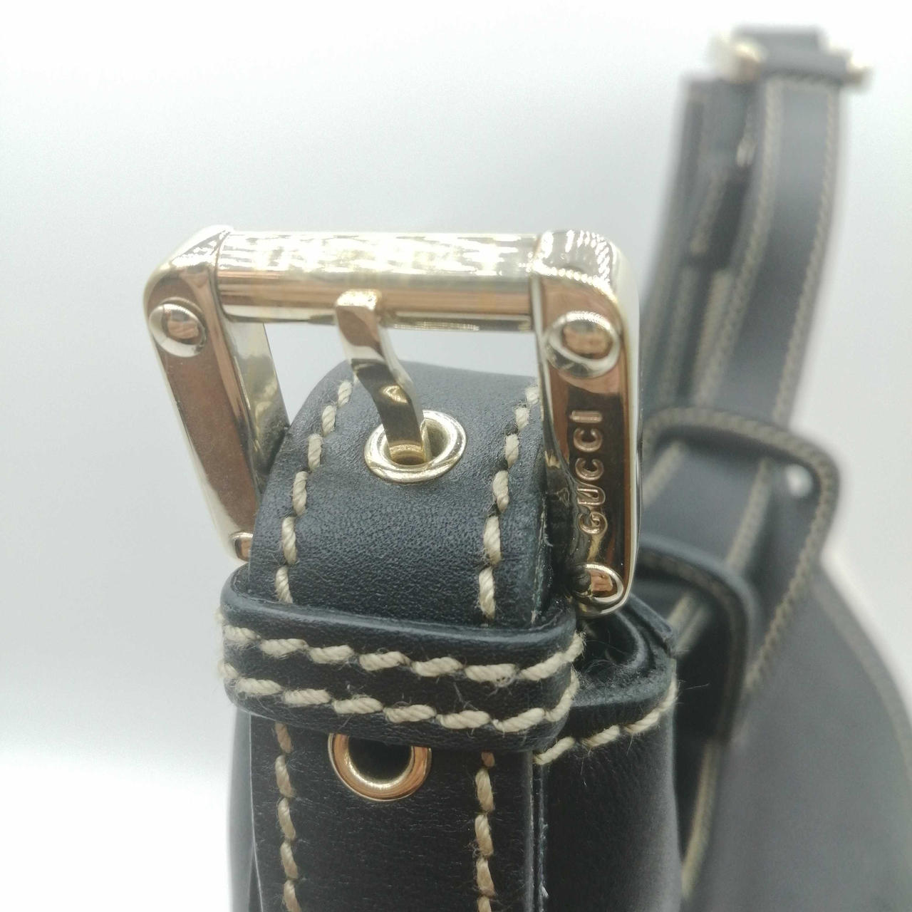 GUCCI ベルト金具刻印