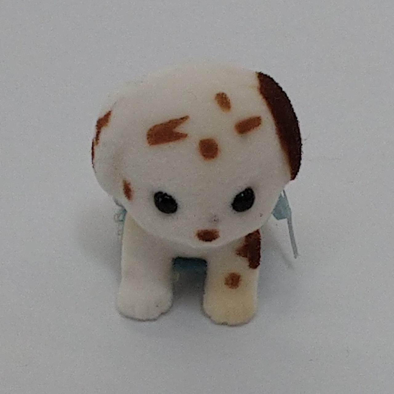 鼻の上、汚れあり