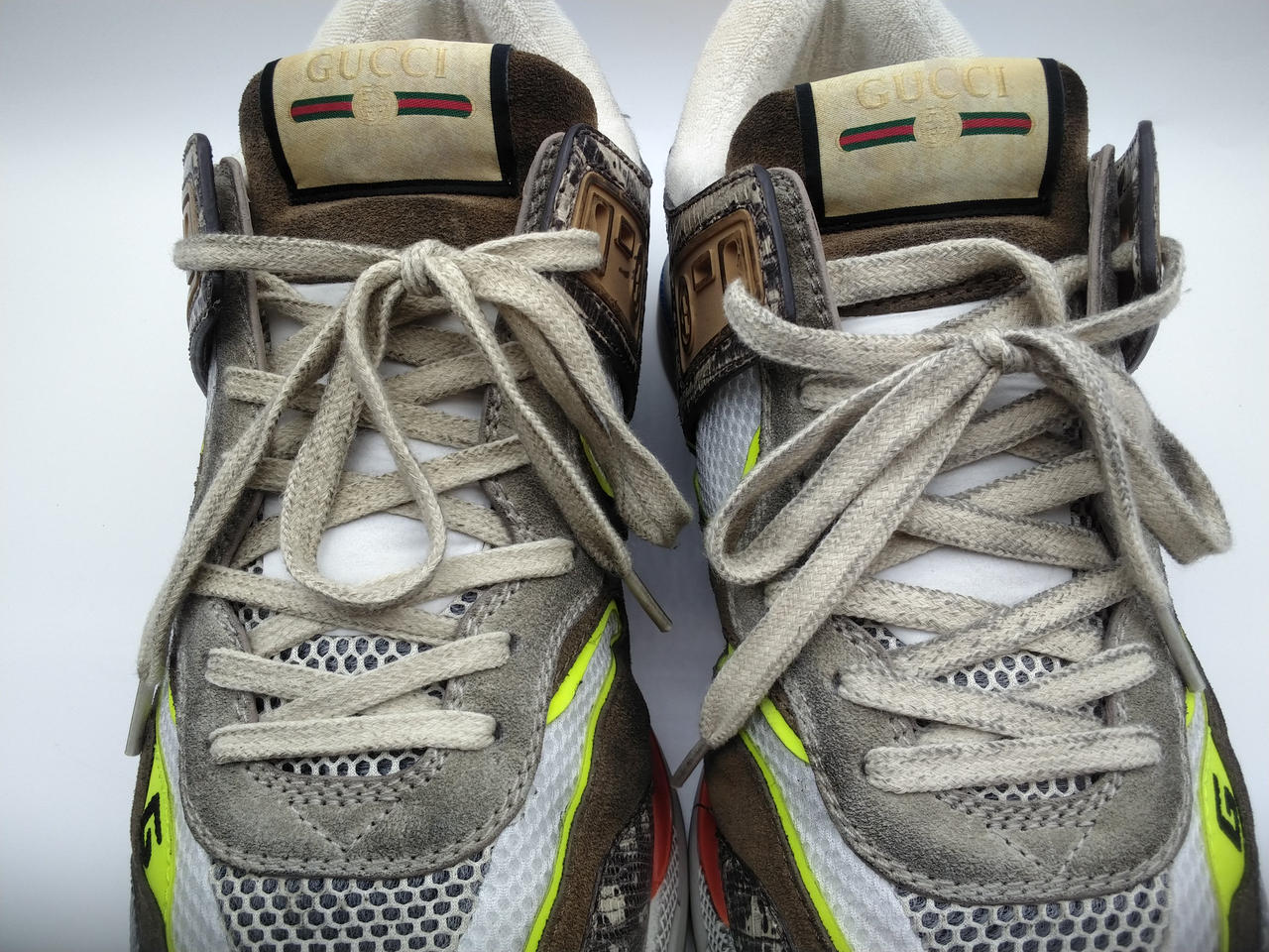 汚れ、色変わり有り