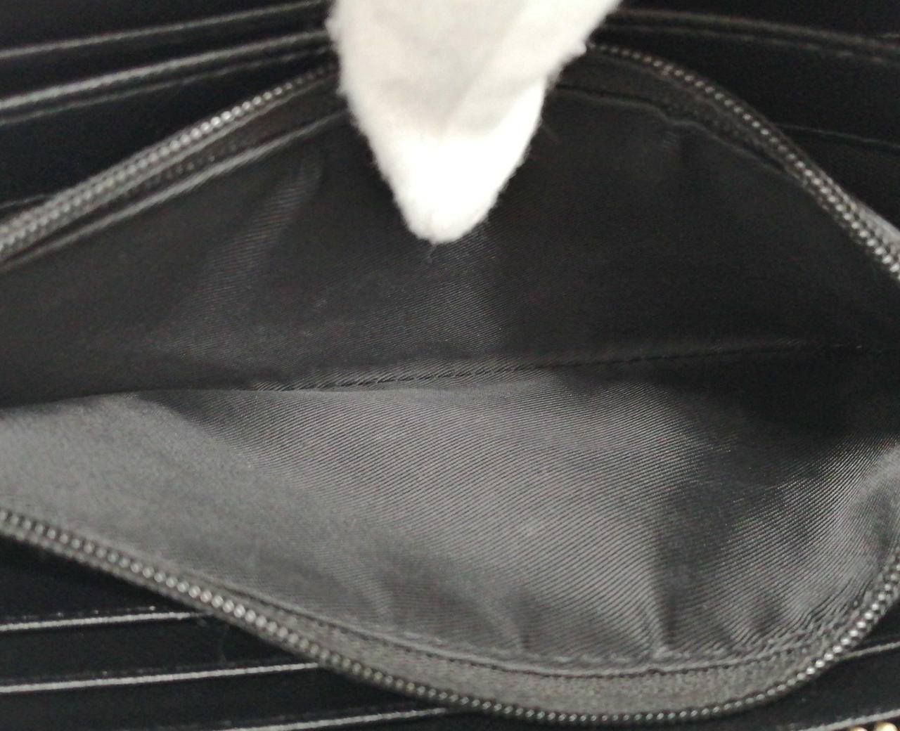 コインケース内若干の汚れあり