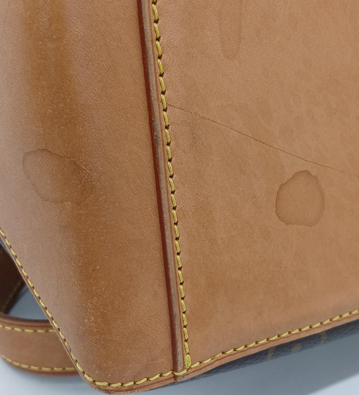 底面シミ、キズあり