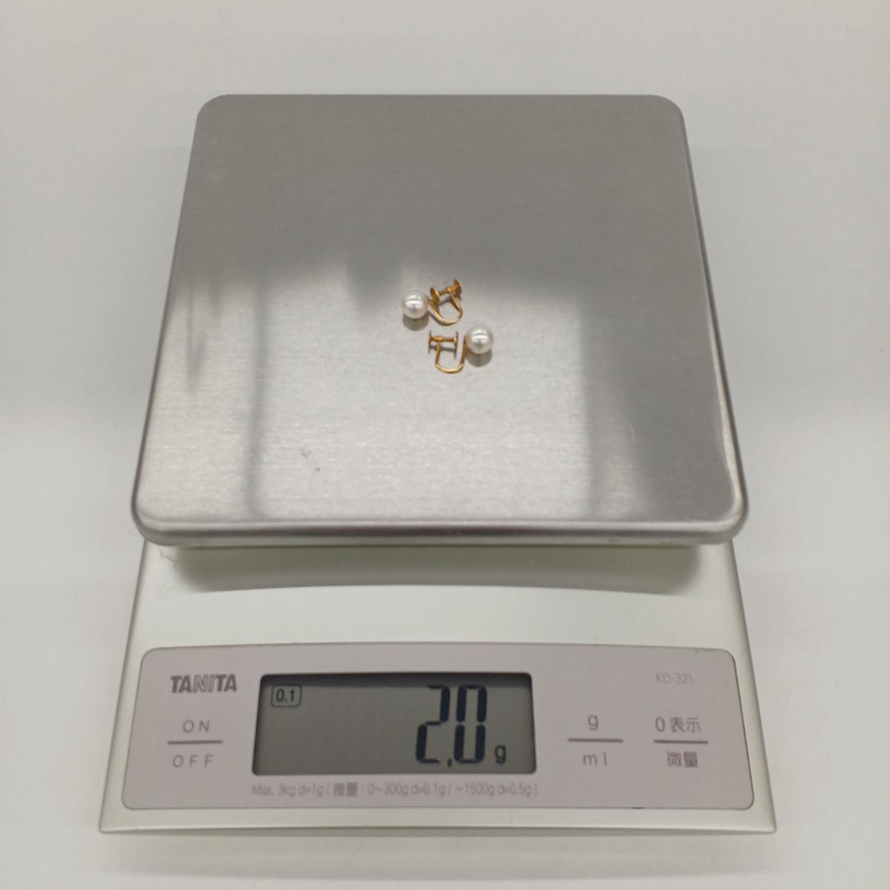 総重量2.0g