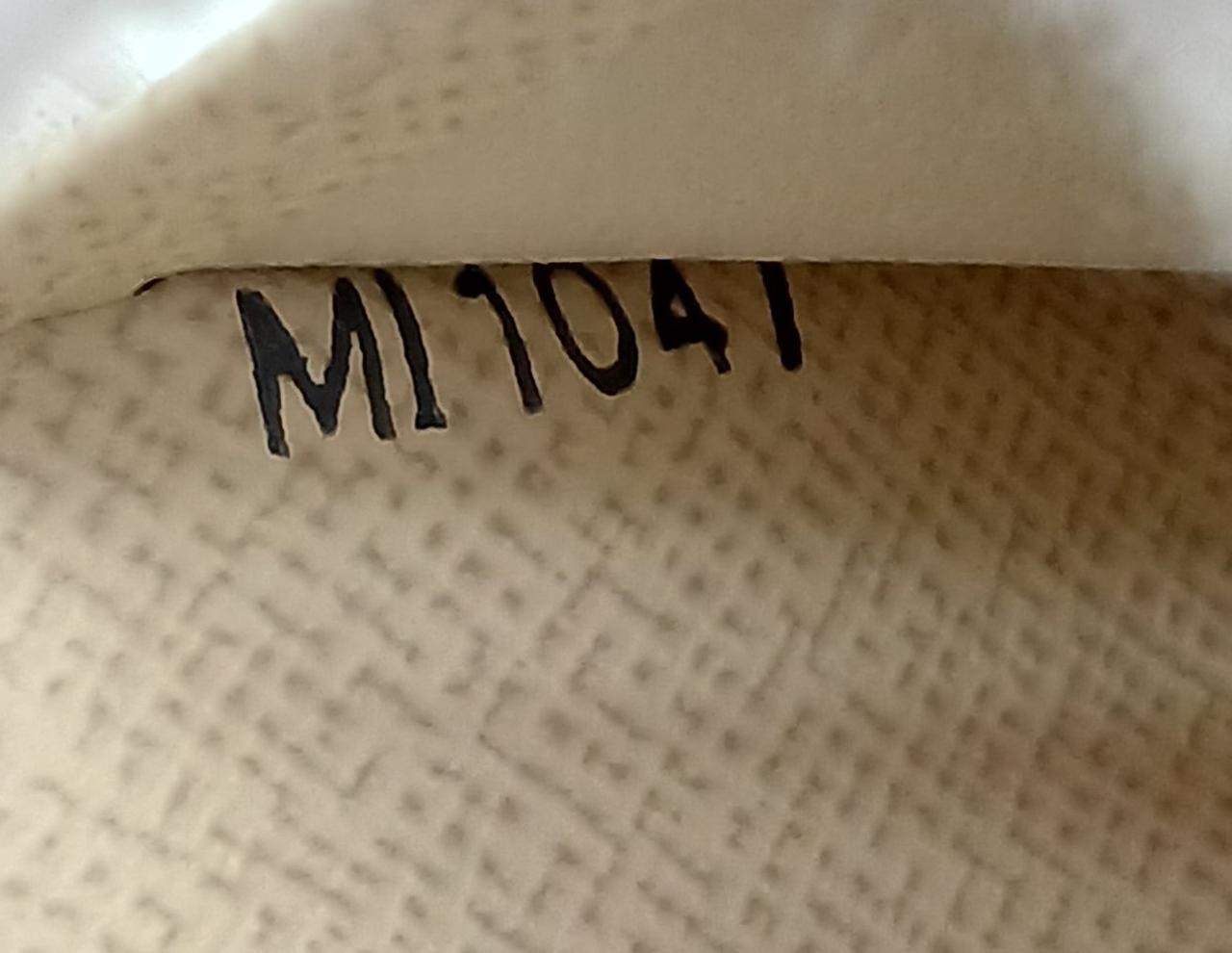 MI1047刻印