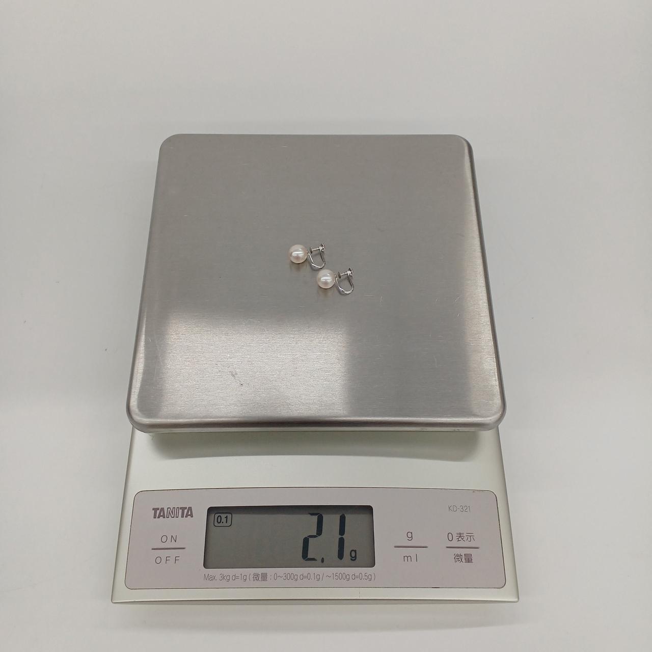 総重量2.1g