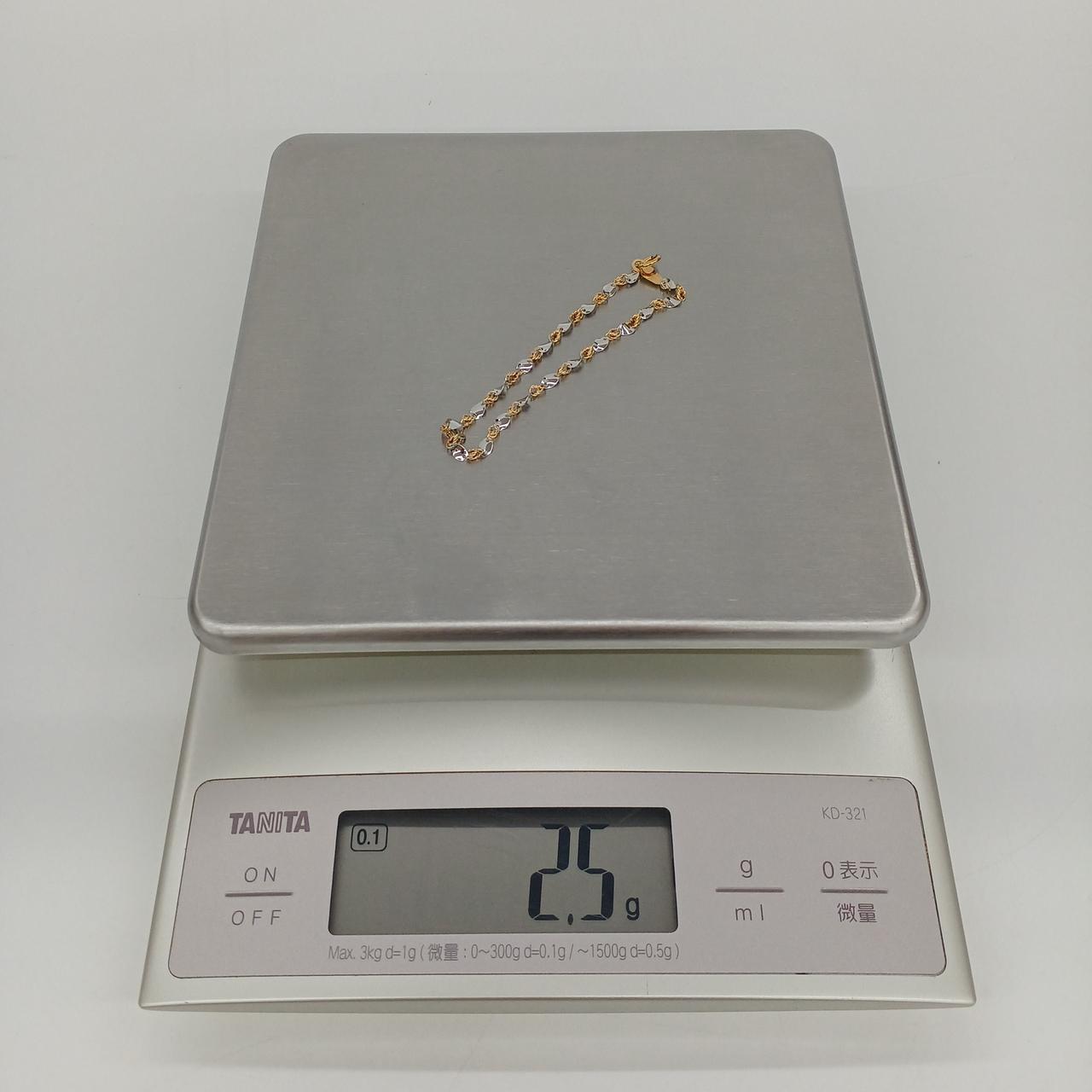 総重量2.5g