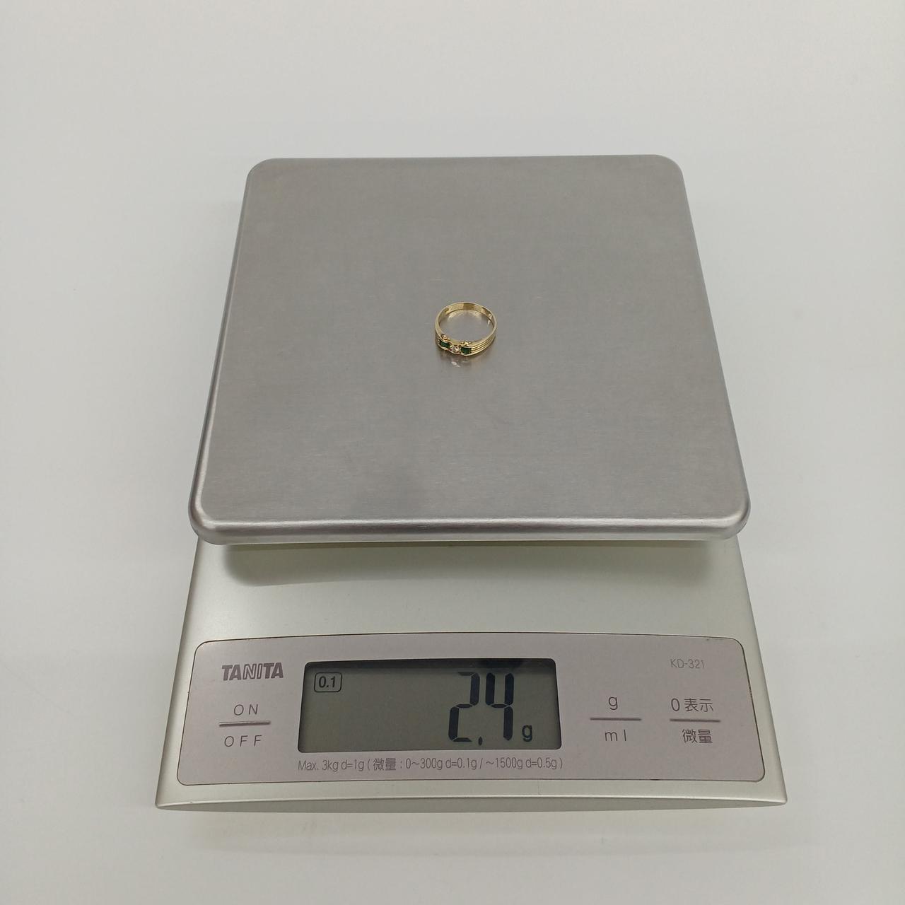 総重量2.4g