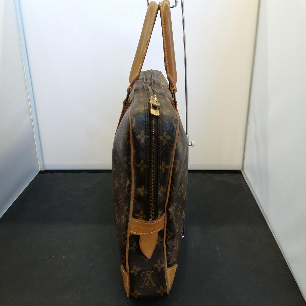 ルイヴィトン(LOUIS VUITTON)|ポルトドキュマン・ヴォワヤージュ