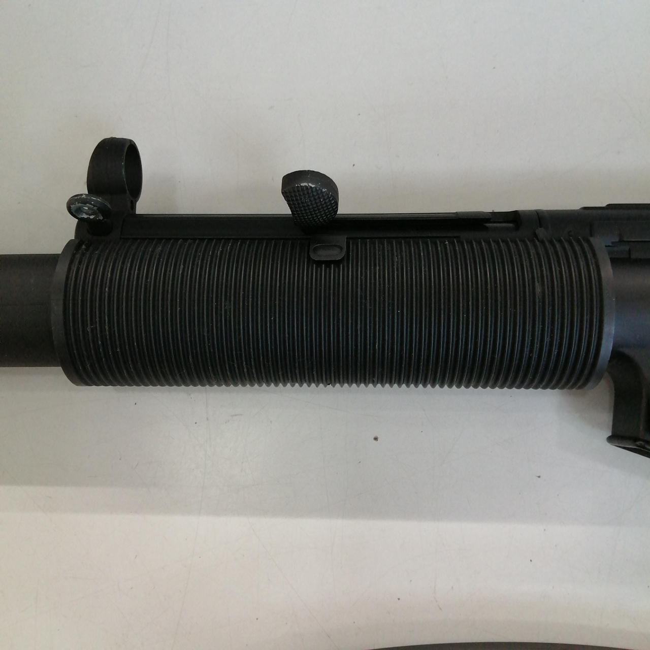 若干のベタつき有