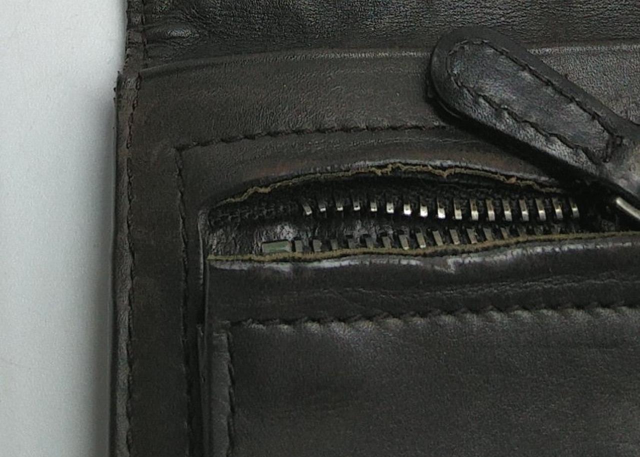 ファスナー部品、破損あります。