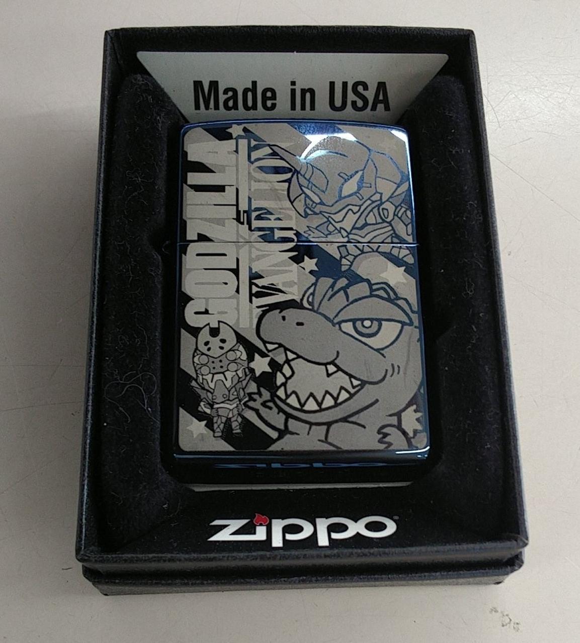 本体はブルーメタリックです